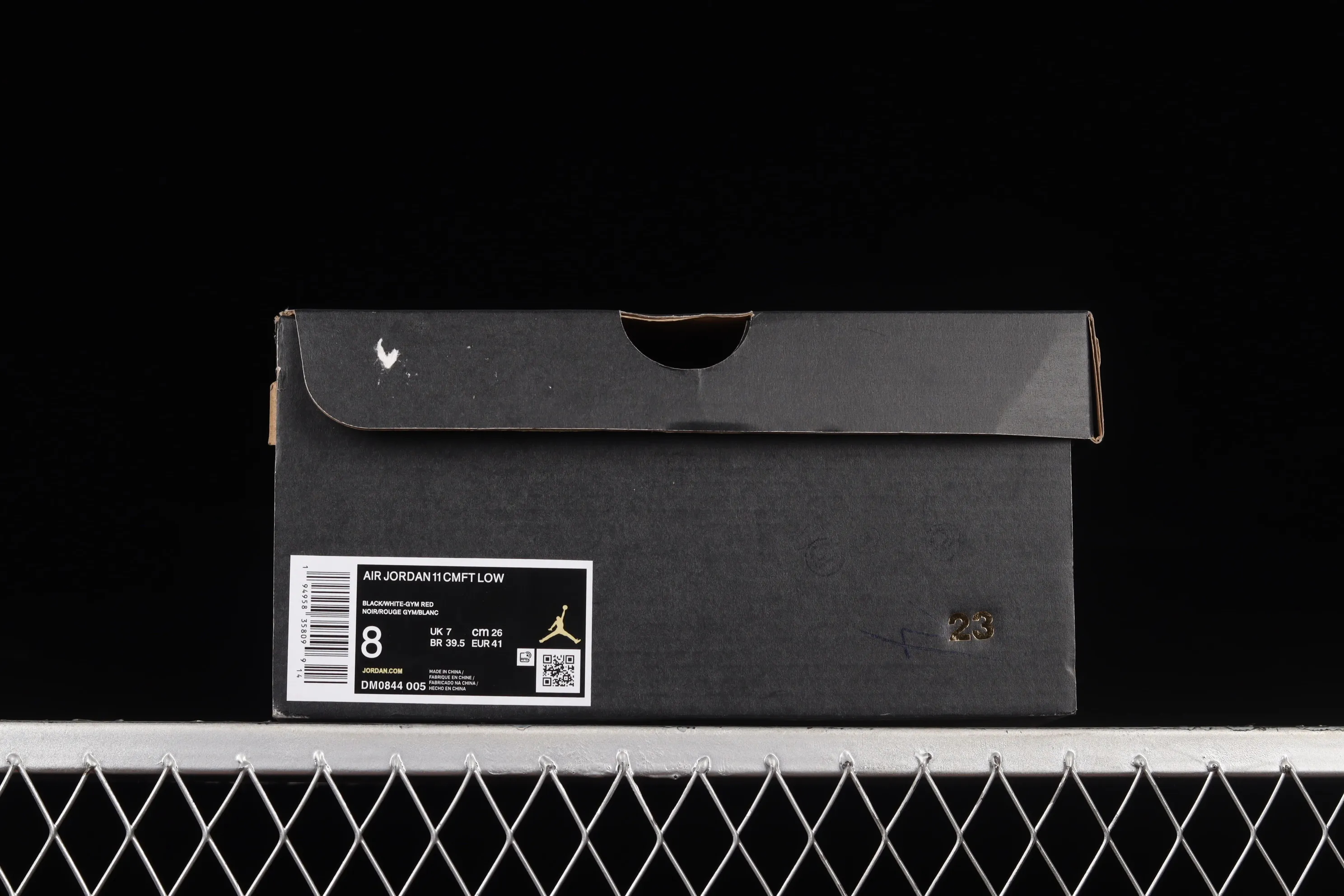 All categories Air Jordan Jordan series basketball shoes Air Jordan 11 Air Jordan 11 CMFT Low AJ11 Joe 11 patent leather black and red low-top anti-slip shock-absorbing basketball shoes DM0844-005